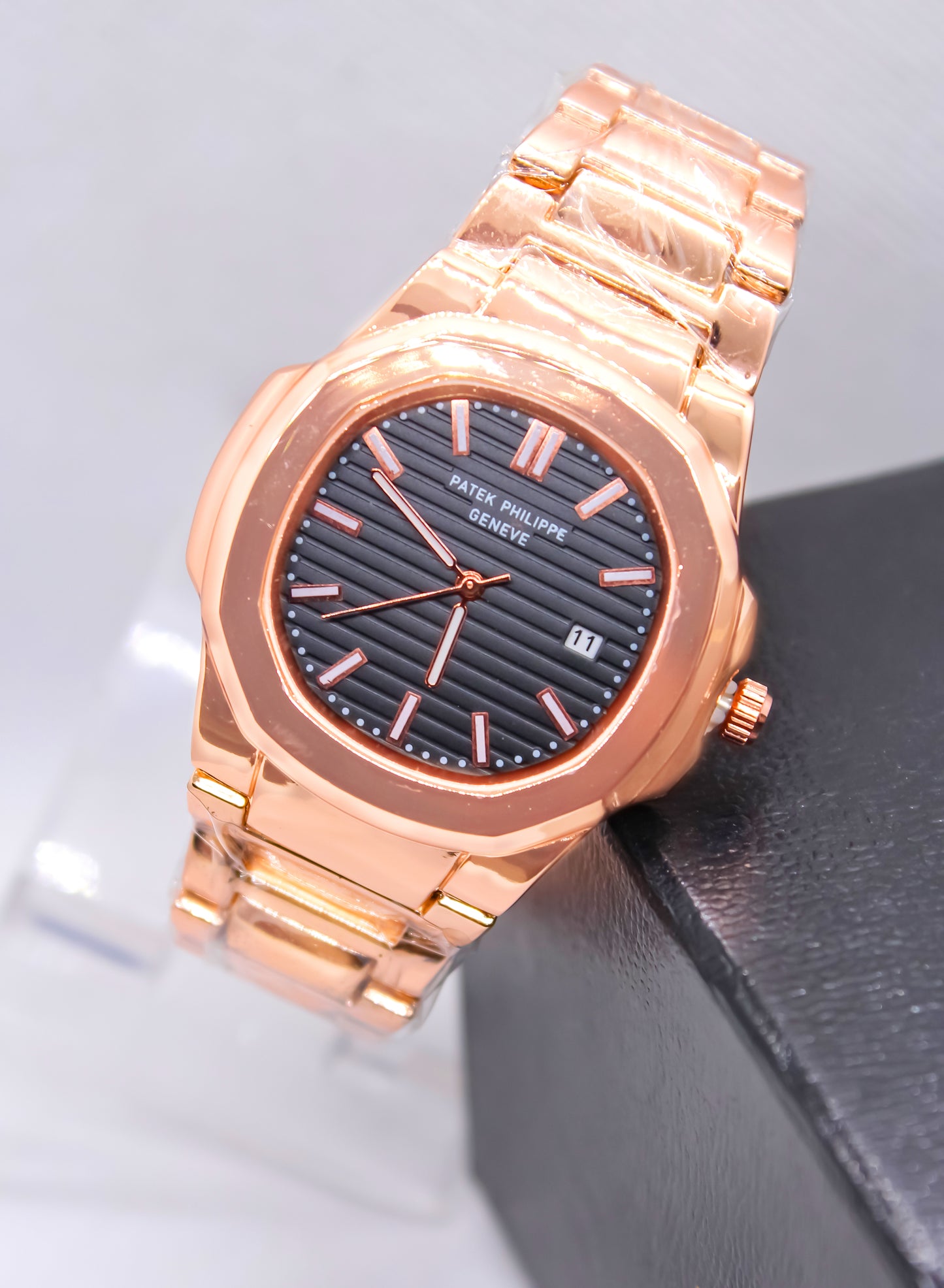 Patek Phillips Nautilus Rose Gold Black dial